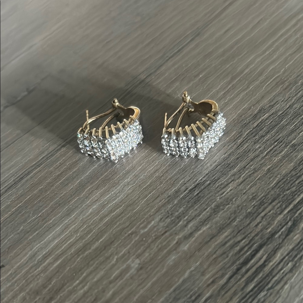 🌿10k Yellow Gold Vintage Limited Edition cluster Diamond Pyramid earrings